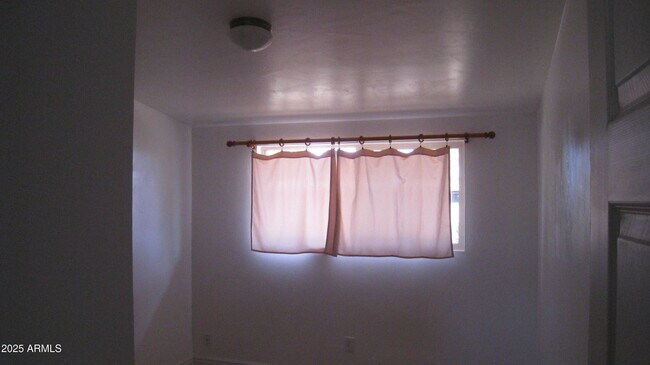 Building Photo - 1665 Cushman Dr
