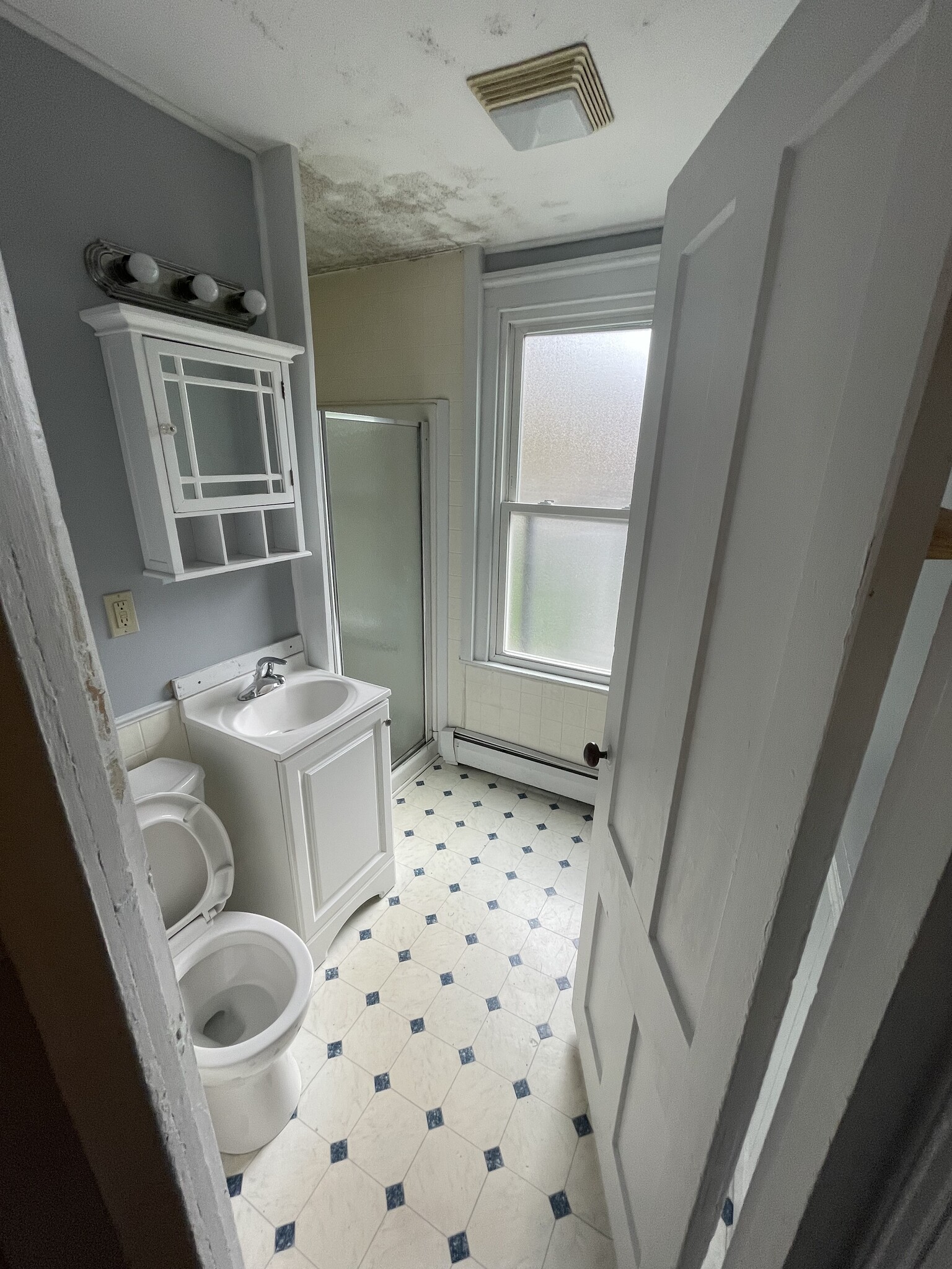 Building Photo - 215 Dwight St