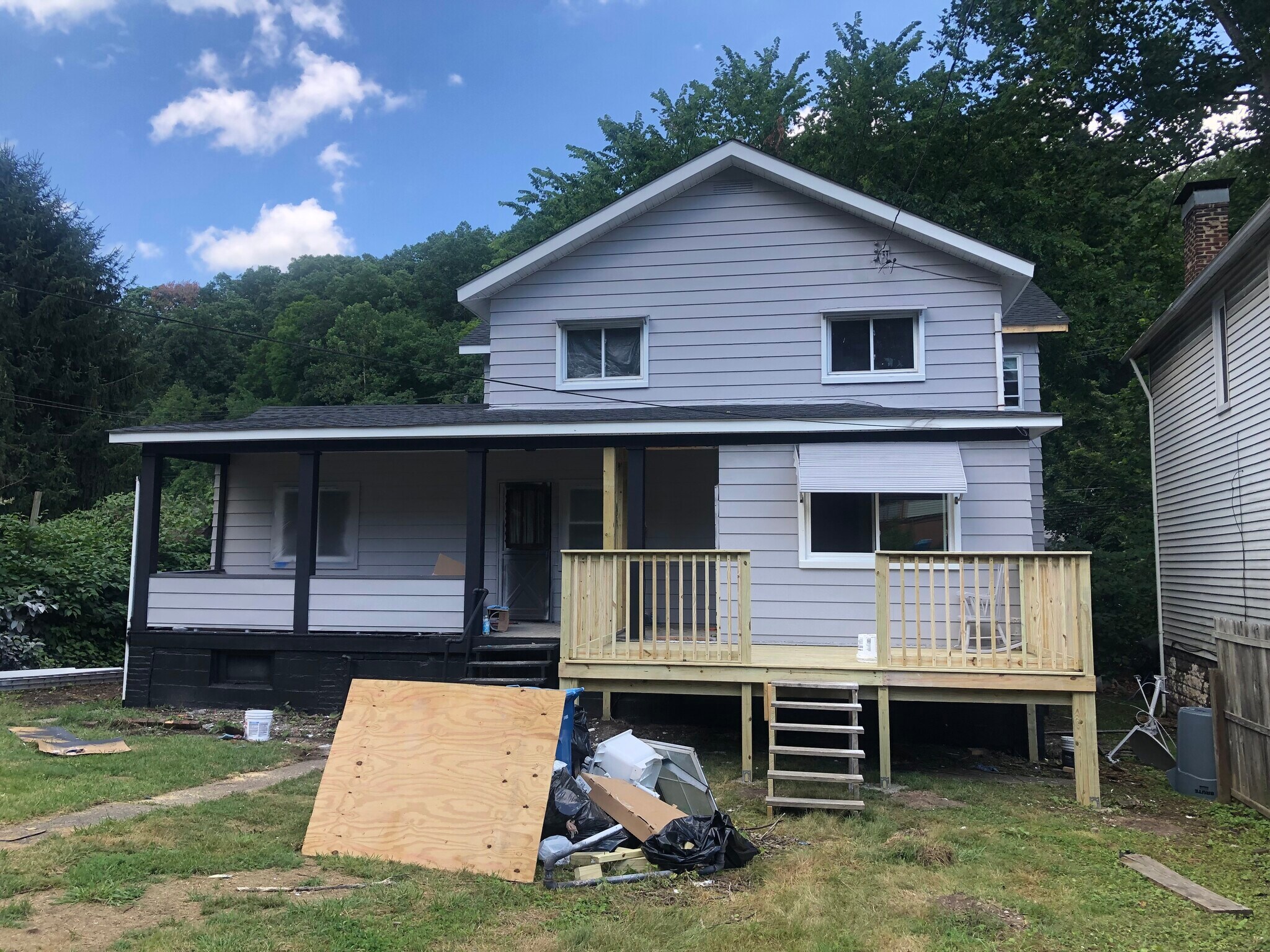 Building Photo - 118 Leneake St