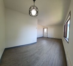 Building Photo - Regency Park Condos
