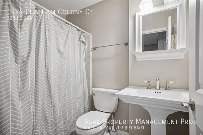 Building Photo - 1524 Chatham Colony Ct