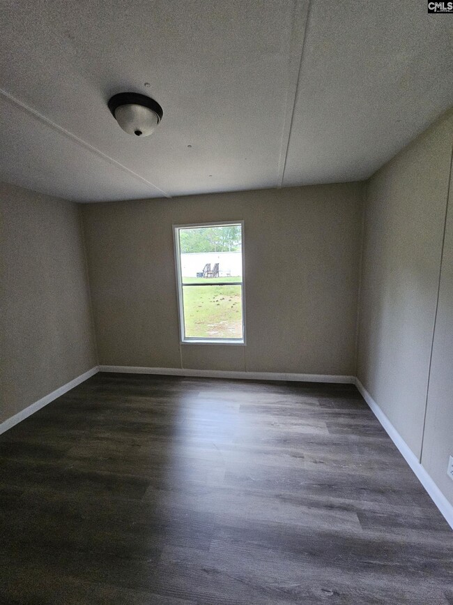 Building Photo - 117 E Woods Ct