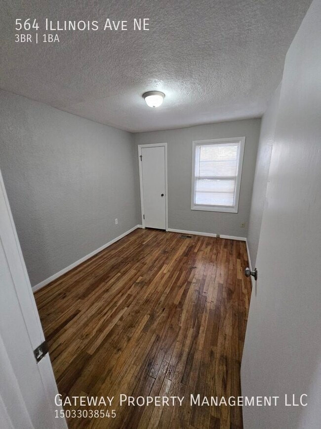 Building Photo - 564 Illinois Ave NE