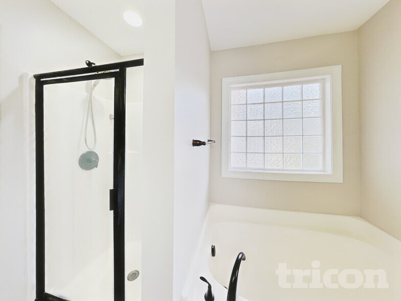 Building Photo - 69 Diamond Creek Dr