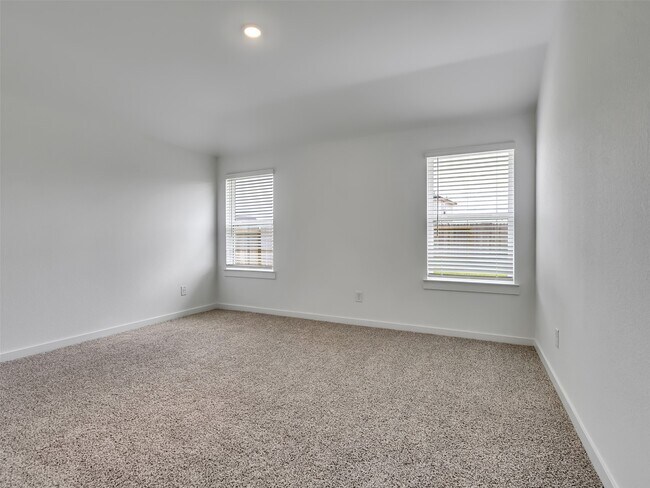 Building Photo - 9011 Serene Hvn Dr