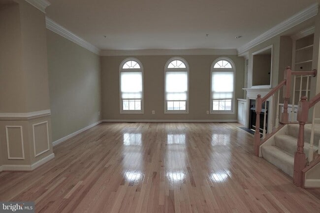 Building Photo - 1609 Leeds Castle Dr