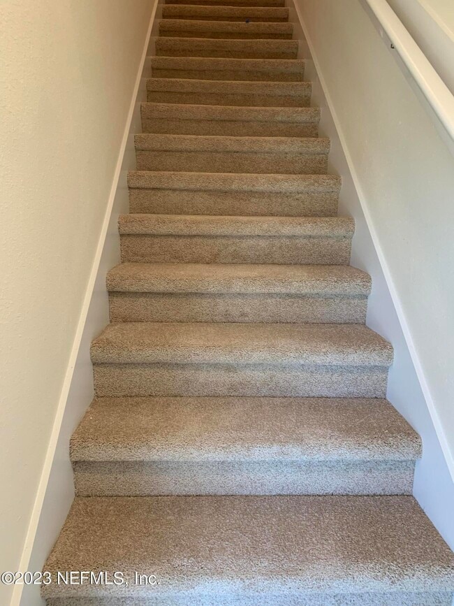 Building Photo - 112 Barley St