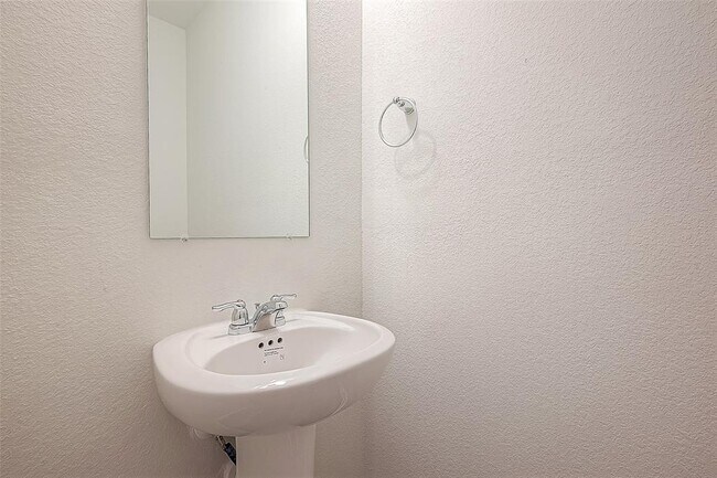 Building Photo - 27966 Western Crk Ct