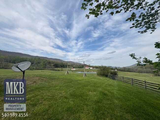 Building Photo - 5056 Catawba Valley Dr