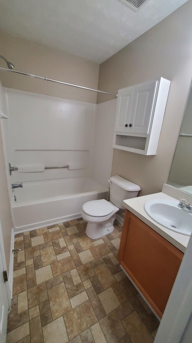 Building Photo - 241 S Irwin St