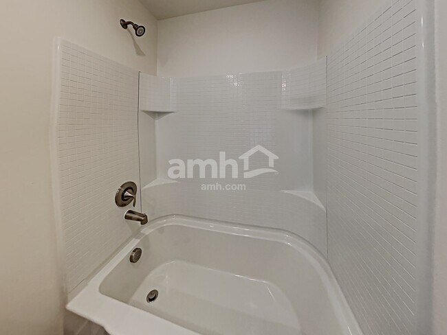 Building Photo - 19311 17th Ave Ct E