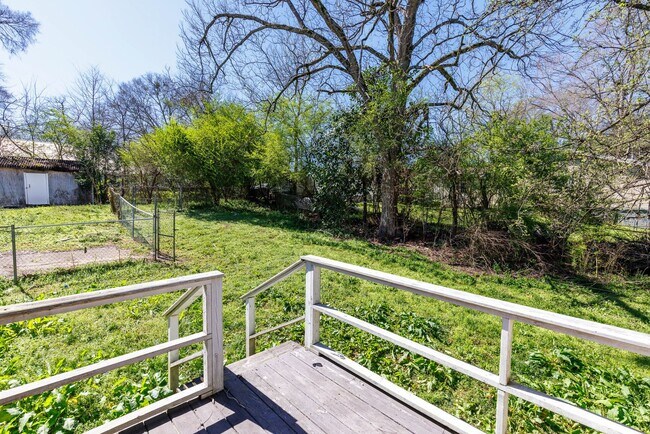 Building Photo - 4 Bedroom, 2 Bathroom in Adamsville