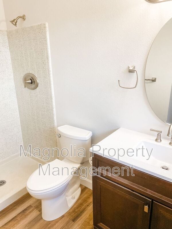 Building Photo - 1187 Applewood Dr