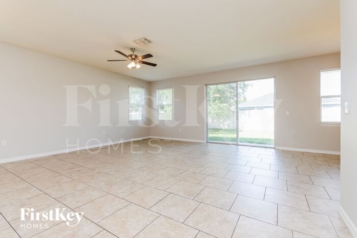Building Photo - 1746 Sereno Dr