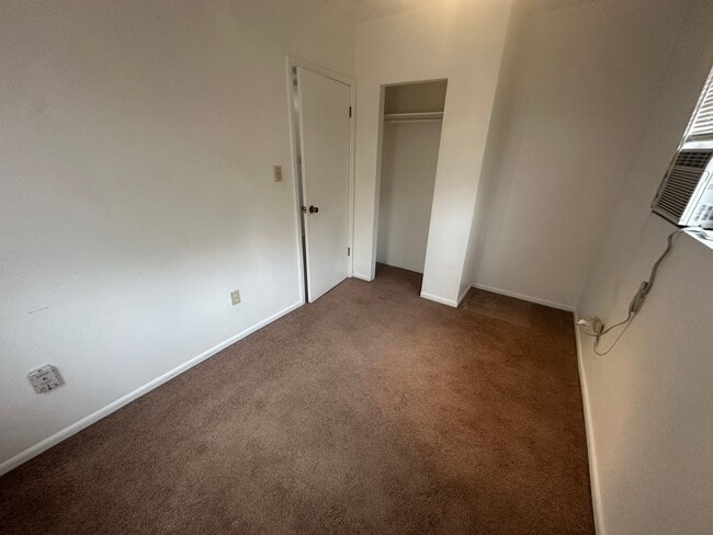 Building Photo - 2812 C St