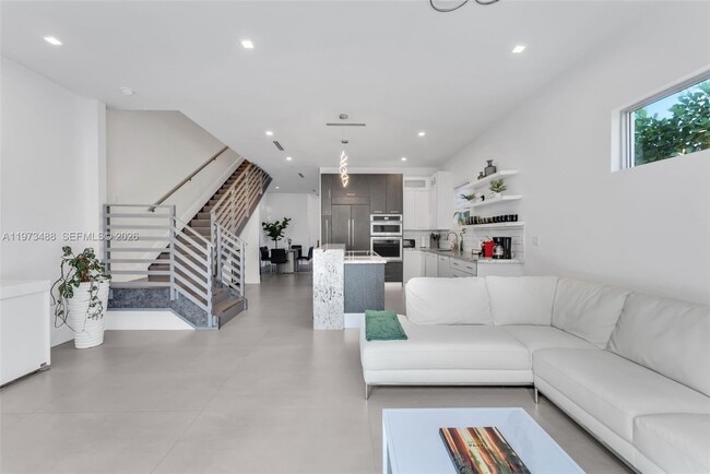 Building Photo - 3055 Carter St