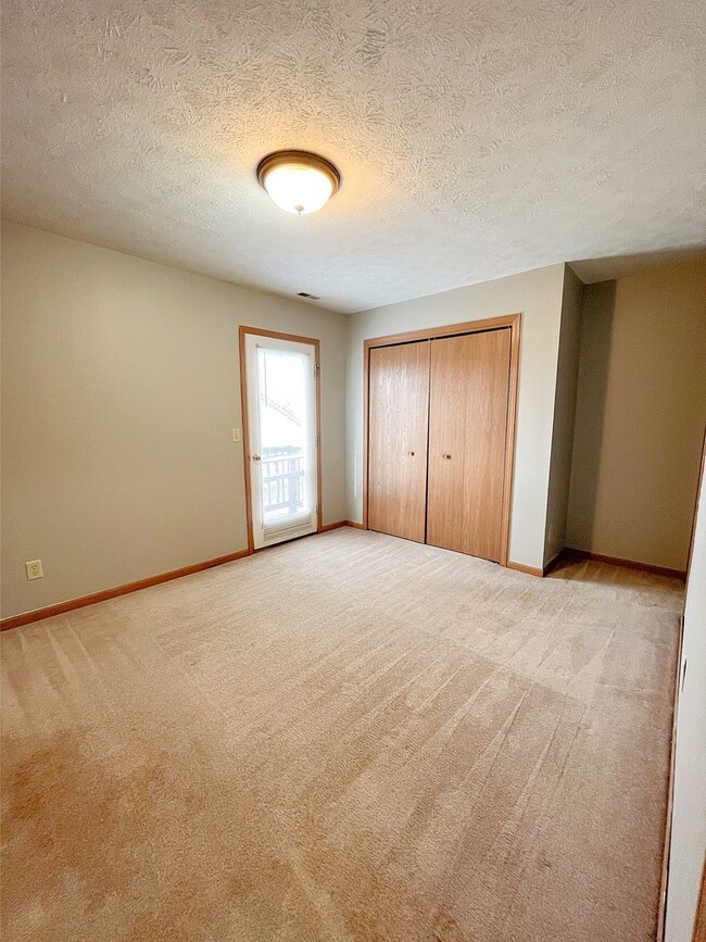 Building Photo - 3 Bedroom 3.5 Bath Townhouse