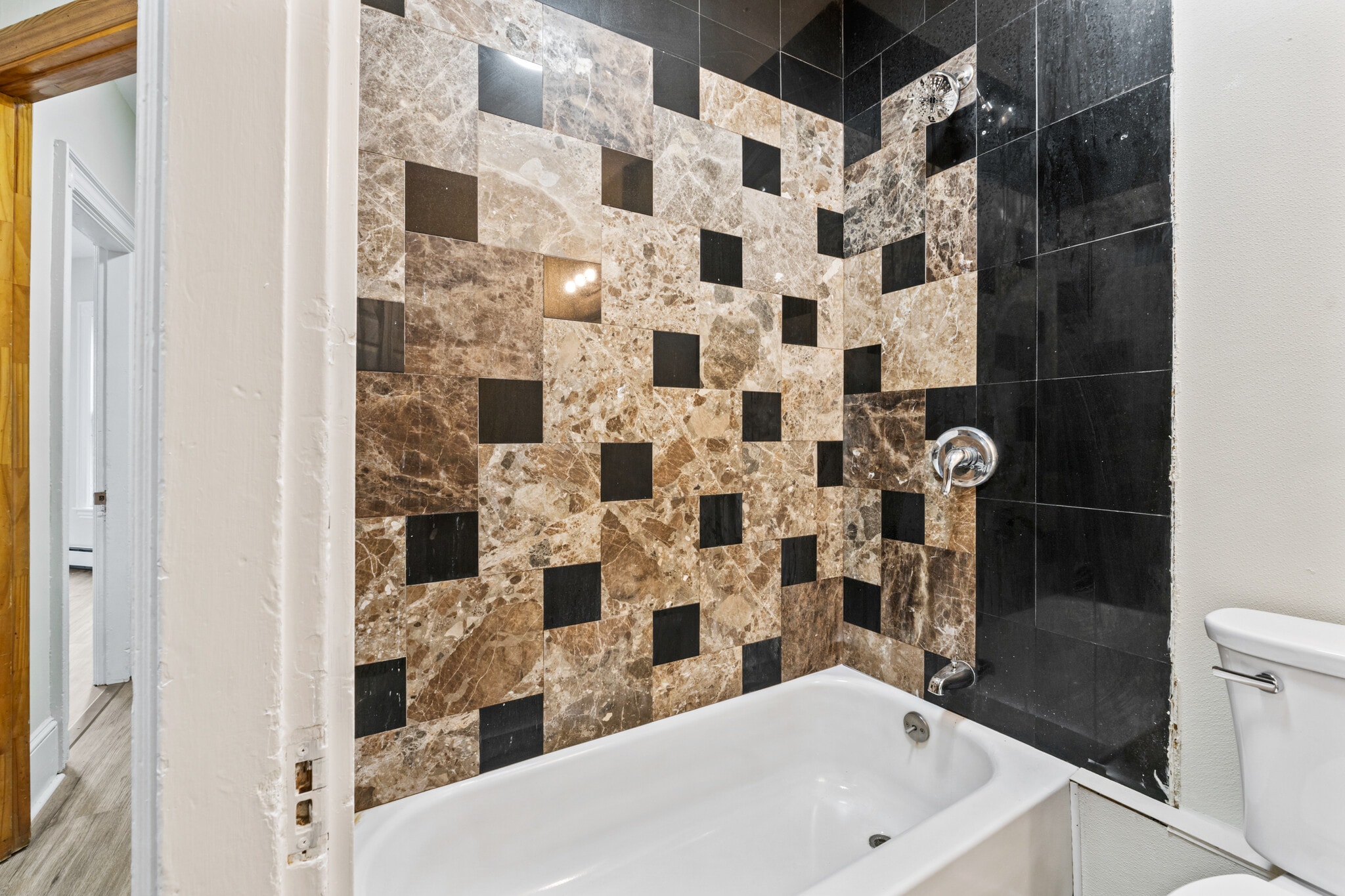 Building Photo - 27 Frederic St