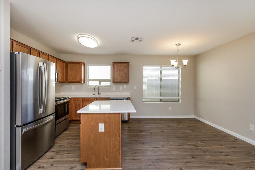 Building Photo - 29409 N Pyrite Ln