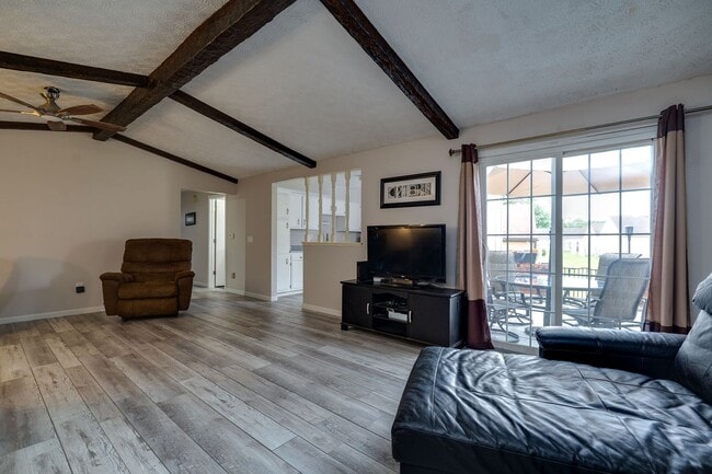 Building Photo - COME SEE THIS BEAUTY!