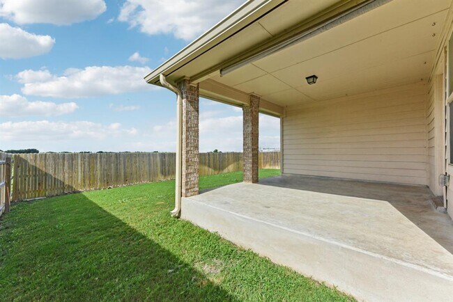 Building Photo - 133 Nathaniel Dr