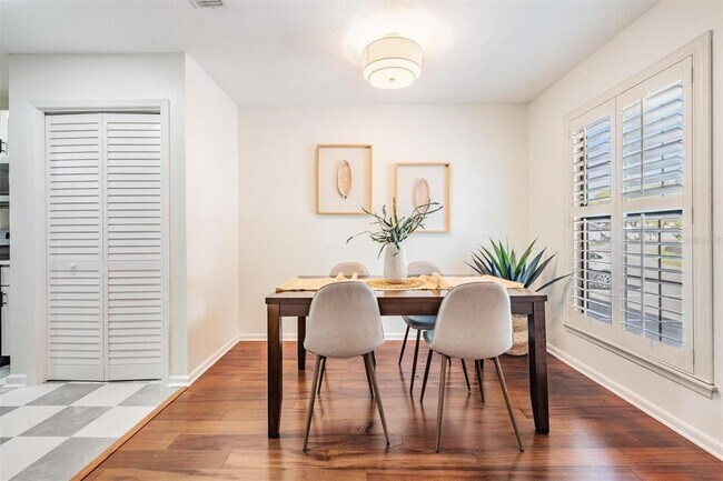 Building Photo - 14818 Winding Creek Ct