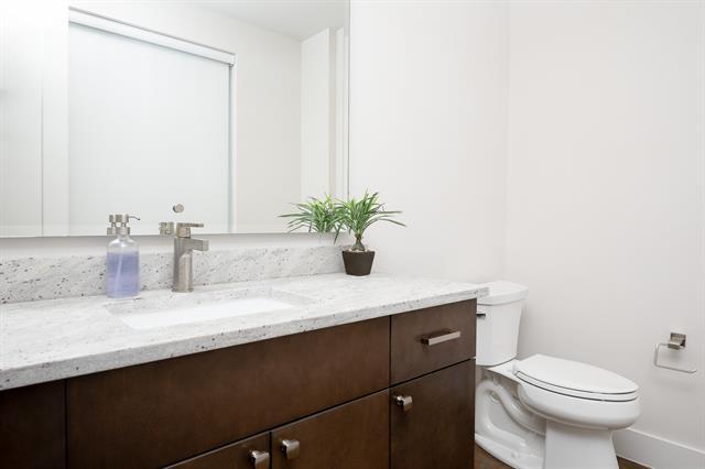 Building Photo - 2934 N Hall St