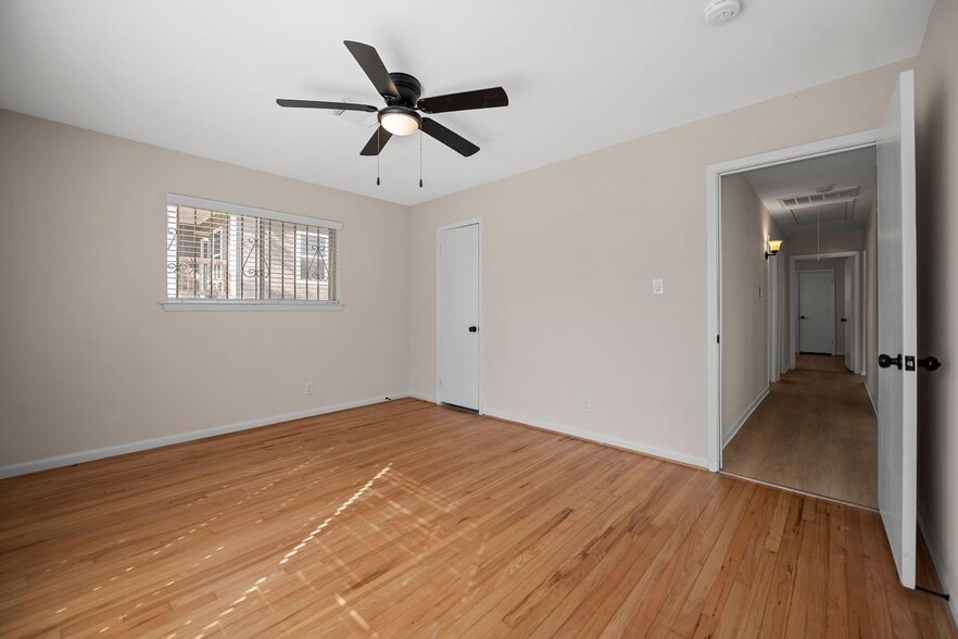 Building Photo - 3613 Crandon St