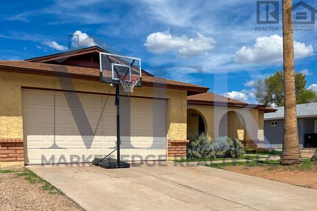 Building Photo - 3Bed/2Bath House in Val Vista/Southern! $1...