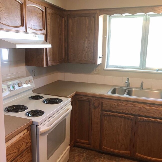 Building Photo - Beautiful Home in an Excellent Location!