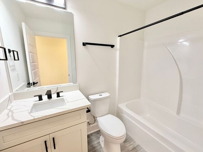 Building Photo - 1224 N X St