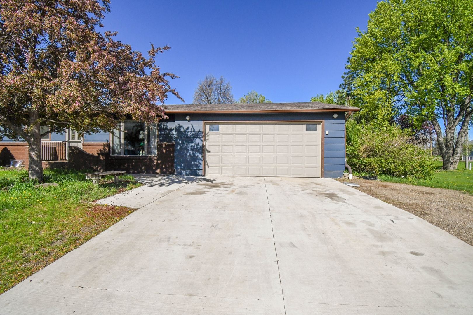 Building Photo - 103 Perry Ln