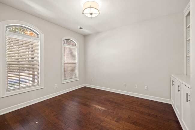 Building Photo - 916 Star of Danube Way