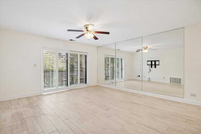 Building Photo - 801 79th St