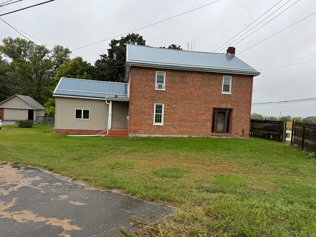 Primary Photo - 2813 Guilford Spring Rd