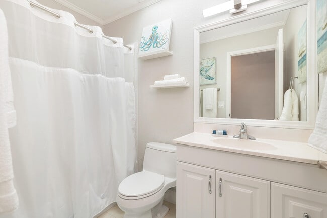 Building Photo - 10 Sailfish Ln