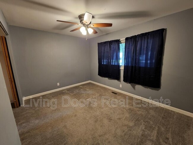 Building Photo - 1230 N 53rd St