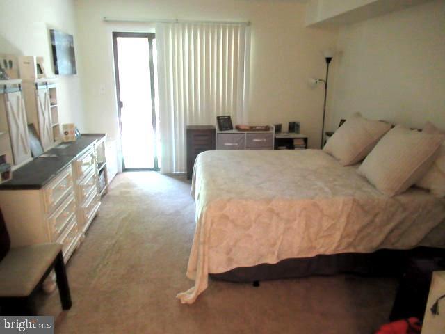 Building Photo - 19 Barclay Ct