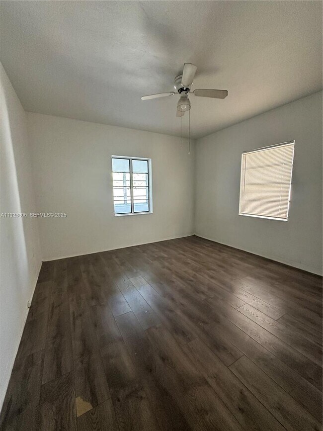 Building Photo - 1836 NW 33rd St