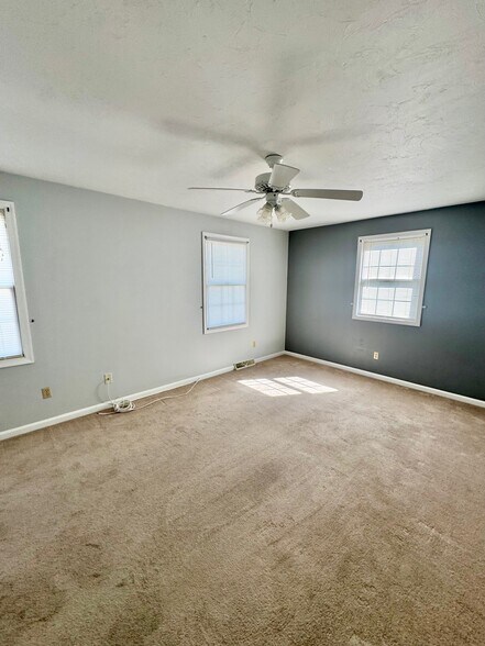 Building Photo - 626 Eichelberger St