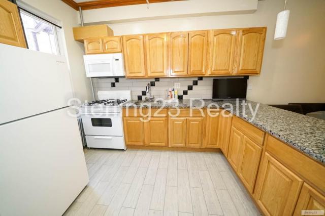 Building Photo - 2 bedroom in ASTORIA NY 11106