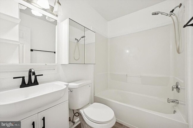 Building Photo - 50 Silver Lake Terrace