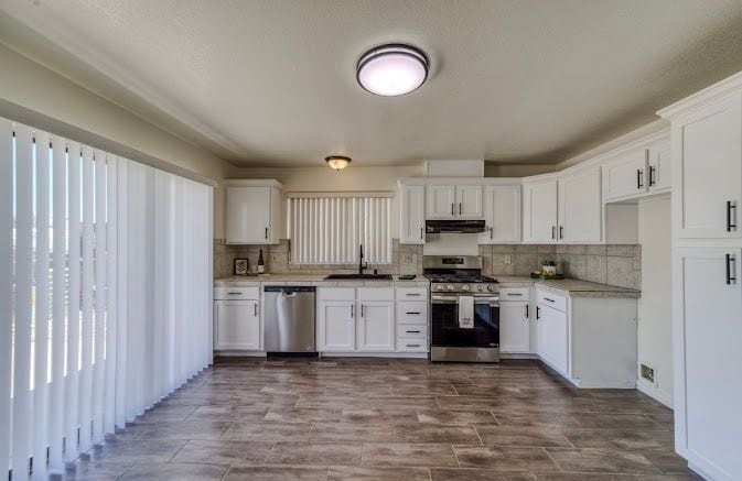 Building Photo - 931 Holly St