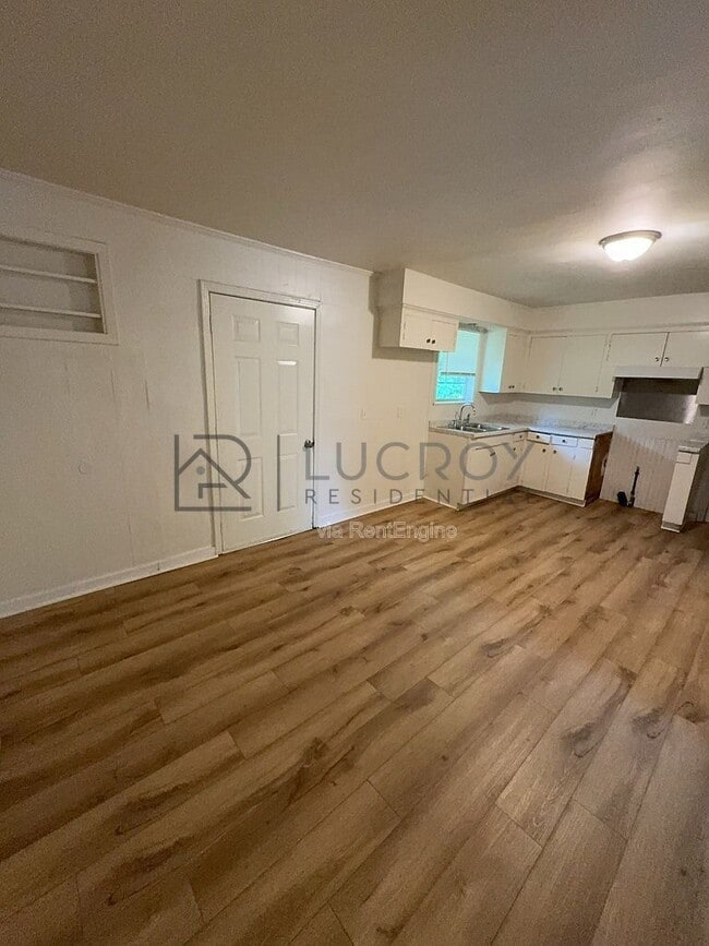 Building Photo - 1513 Maria Dr