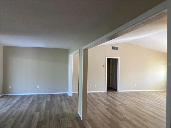 Building Photo - 1194 Porter Dr