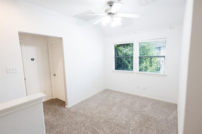 Building Photo - 23 S Burberry Park Cir
