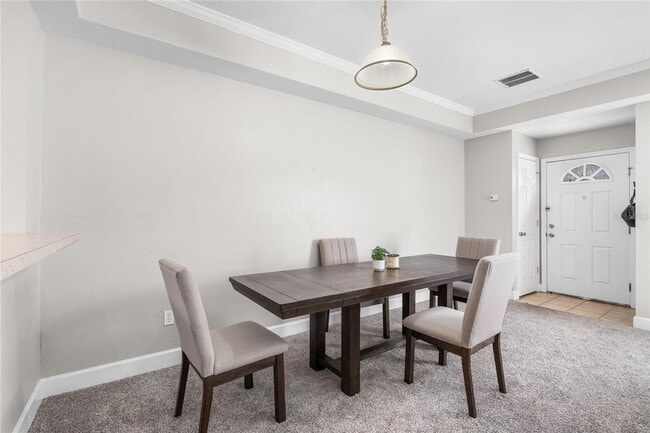 Building Photo - Beautiful 2/2.5 in Beacon Hill