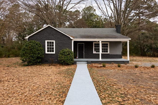 Building Photo - Stanley