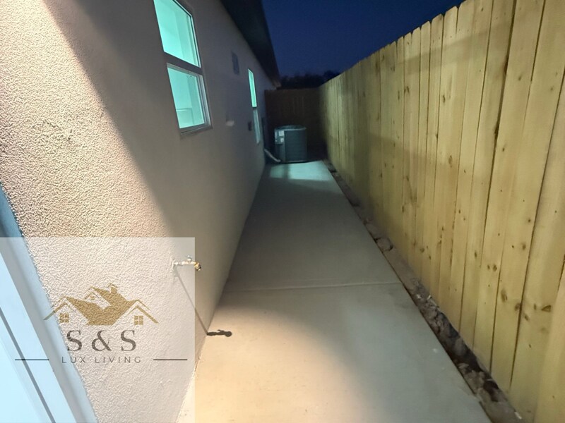 Building Photo - 11306 N 24th St