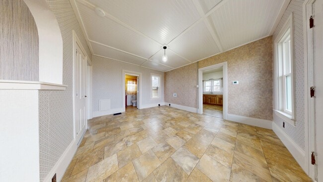 Building Photo - Country home in Willard!